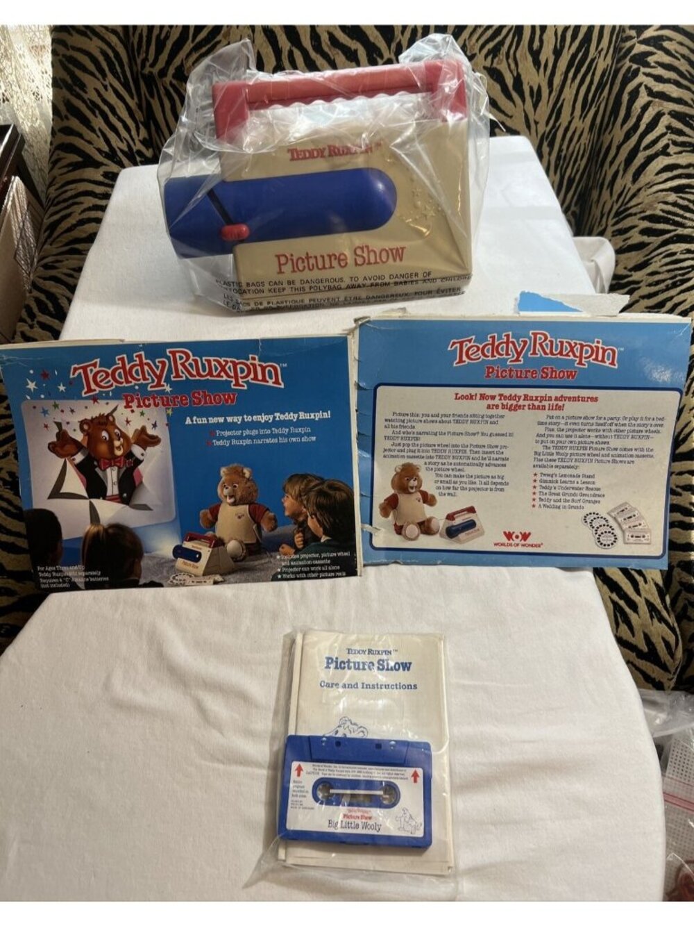 New Vintage Teddy Ruxpin Picture Show Projector Worlds of Wonder